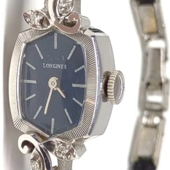 EUC- Authentic Longines-Wittnauer ladies’ wristwatch, circa 1960s–1970s. - Picture 4 of 11